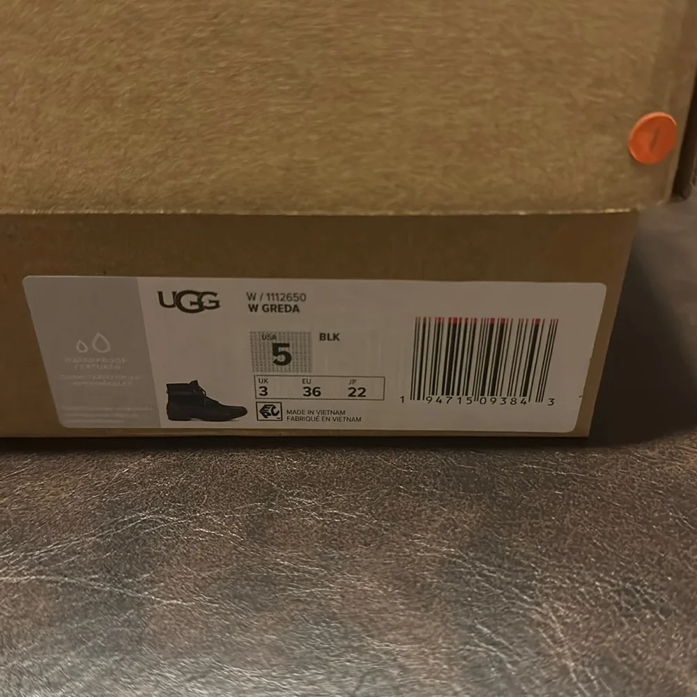 UGG Greda Waterproof Duck Boot: BLACK: NIB: SZ 5